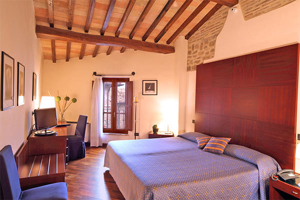 RELAIS LA CORTE DI BETTONA 4* - Bettona Suggestiva dimora del 1300, tra wellness e attività
