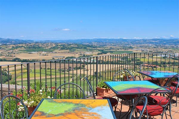 RELAIS LA CORTE DI BETTONA 4* - Bettona Suggestiva dimora del 1300, tra wellness e attività