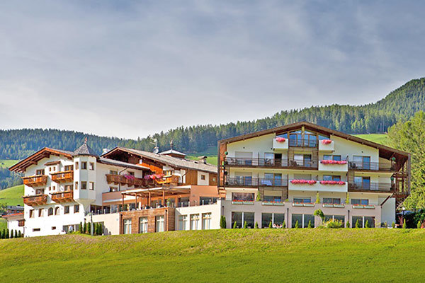 BELLA VISTA HOTEL EMMA 4*S - San Vigilio di Marebbe Accogliente e moderno 4*S