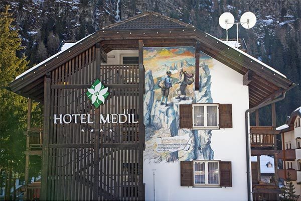 HOTEL MEDIL WELLNESS & FAMILY 4* - Campitello di Fassa Wellness & Family in Val di Fassa