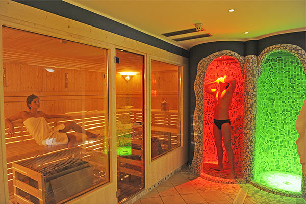 HOTEL ALPHOLIDAY DOLOMITI - Dimaro Accogliente 4* nella Val di Sole