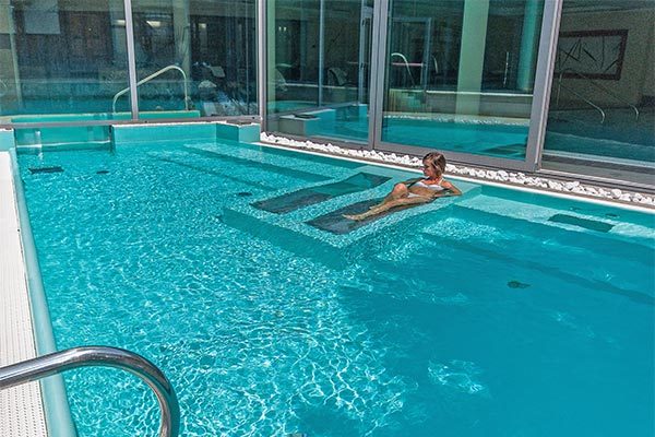 HOTEL ALPHOLIDAY DOLOMITI - Dimaro Accogliente 4* nella Val di Sole
