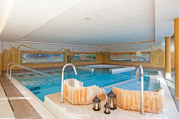 HOTEL ALPHOLIDAY DOLOMITI - Dimaro Accogliente 4* nella Val di Sole