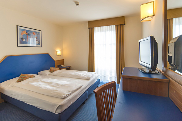 HOTEL ALPHOLIDAY DOLOMITI - Dimaro Accogliente 4* nella Val di Sole