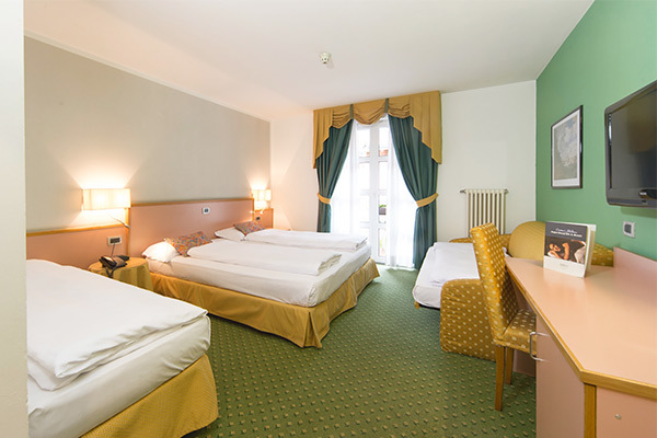 HOTEL ALPHOLIDAY DOLOMITI - Dimaro Accogliente 4* nella Val di Sole
