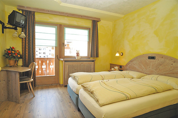 HOTEL PICCOLO MONDO 3* - Livigno Accogliente 3* in tipico stile montano