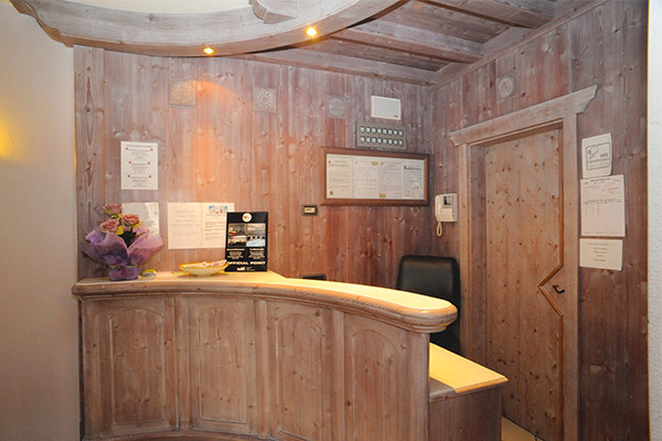 HOTEL PICCOLO MONDO 3* - Livigno Accogliente 3* in tipico stile montano