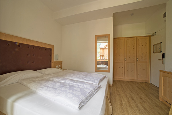ALPEN HOTEL EGHEL 3*S - Soraga Wellness hotel 3*S in Val di Fassa