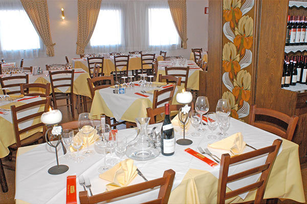 HOTEL ALASKA 3* - Lombardia - Livigno (SO) In posizione centrale, tra shopping e sport