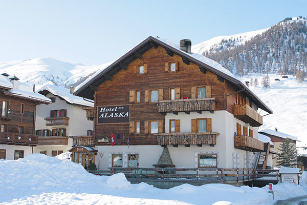 HOTEL ALASKA 3* - Lombardia - Livigno (SO) In posizione centrale, tra shopping e sport