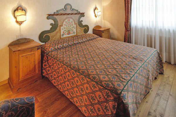 HOTEL PERLA - Madonna di Campiglio In famiglia sulle Dolomiti del Brenta