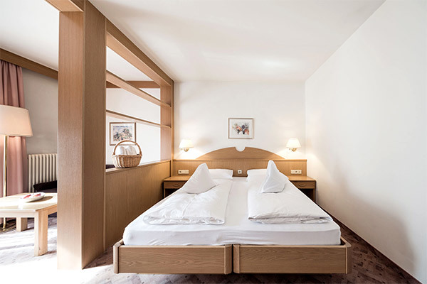 HOTEL ALPENHOF 3*S - Santa Valburga - Ultimo (BZ) Immerso nella natura