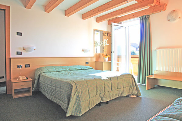ALBERGO MIRAMONTI 3* - Trentino Alto Adige - Lavarone (TN) A 300 metri dal centro di Lavarone