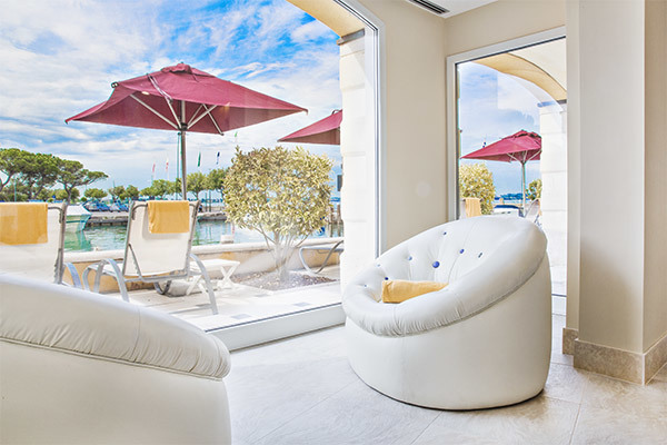 HOTEL SIRMIONE E PROMESSI SPOSI - Sirmione Benessere chic in riva al Lago di Garda