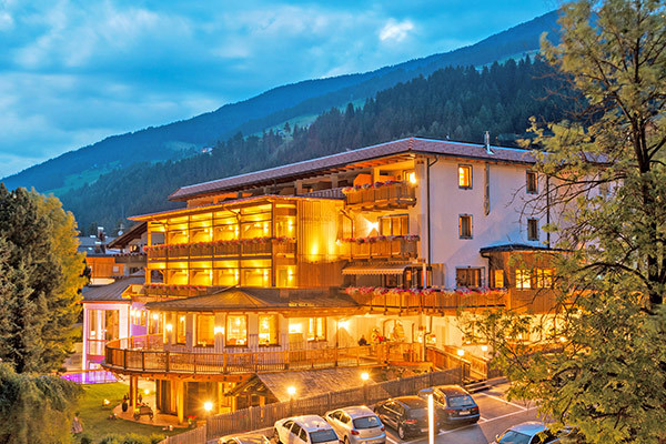 HOTEL ALPENBLICK 4*S - Sesto (BZ) Nel cuore delle Dolomiti