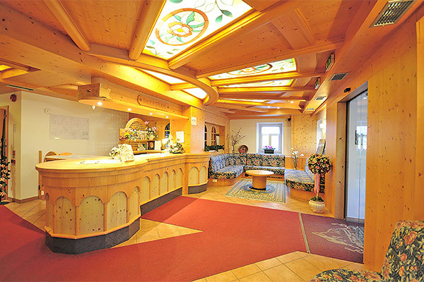 HOTEL ALPENROSE 3* - Siror (TN) Divertimento assicurato sulle vicine piste da sci