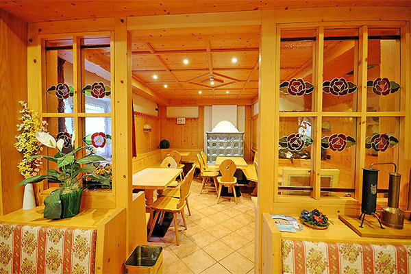HOTEL ALPENROSE 3* - Siror (TN) Divertimento assicurato sulle vicine piste da sci