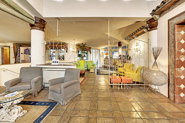 GRAND HOTEL IN PORTO CERVO 4*S - Arzachena (OT) Elegante 4*S in Costa Smeralda