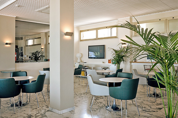 HOTEL METROPOL 3* - Pesaro (PU) Atmosfera familiare direttamente sul mare, con servizio spiaggia