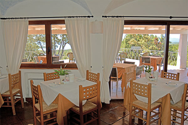 HOTEL VALDIOLA 3* - Arzachena (OT) Accogliente hotel 3* in Costa Smeralda