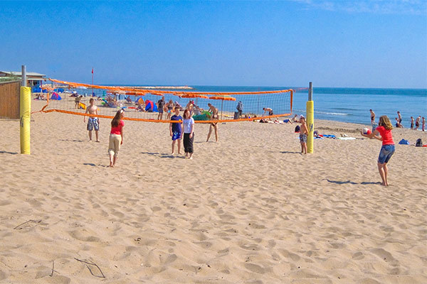 HAPPY CAMP ROSAPINETA CAMPING VILLAGE 3* - Rosolina Mare (RO) immerso nel verde del Parco Delta del Po