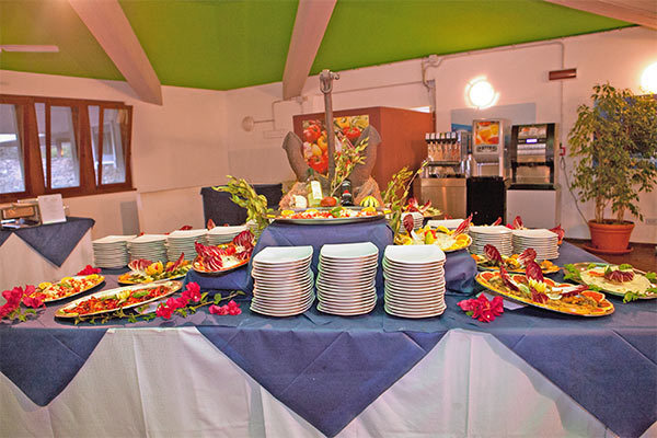 CLUB ESSE SPORTING 4* - Stintino (SS) - reception Immerso nella natura, a 600 metri dalla spiaggia - reception