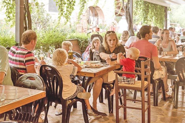 HAPPY CAMP NORCENNI GIRASOLE CLUB 4* - Figline Valdarno (FI) Nella splendida cornice del Chianti