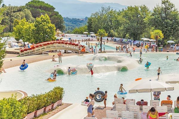 HAPPY CAMP NORCENNI GIRASOLE CLUB 4* - Figline Valdarno (FI) Nella splendida cornice del Chianti