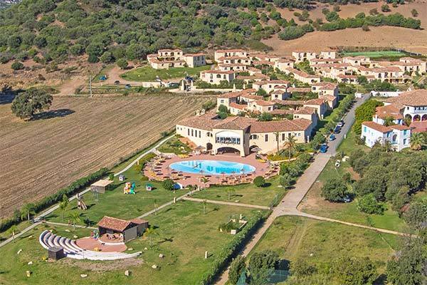 CALA LUAS RESORT 4* - Cardedu (OG) Resort per famiglie con ampia spiaggia