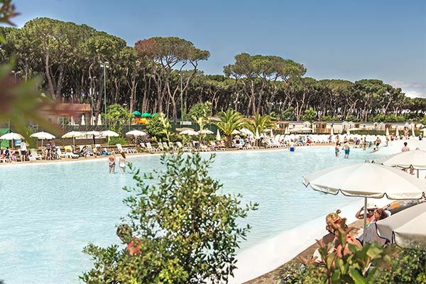 HAPPY CAMP FABULOUS CAMPING VILLAGE 4* - Roma (RM) Connubio tra vacanza culturale e soggiorno balneare