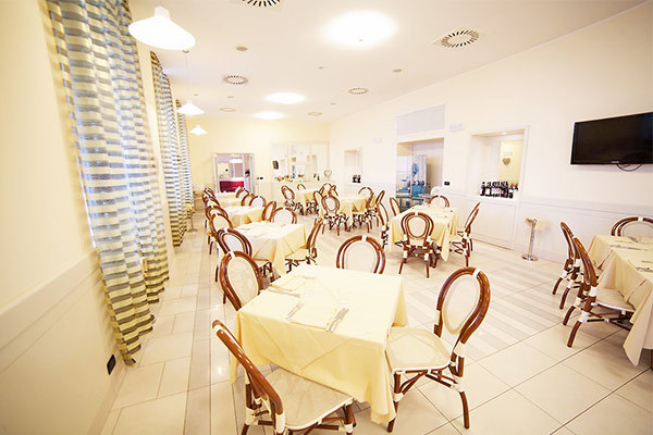 HOTEL DEL GOLFO 4* - Finale Ligure (SV) Direttamente sul mare