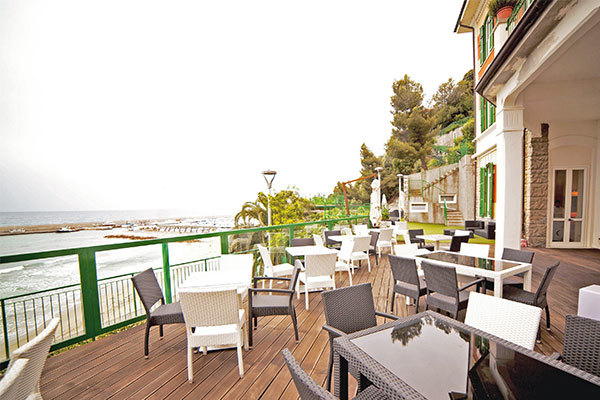 HOTEL DEL GOLFO 4* - Finale Ligure (SV) Direttamente sul mare