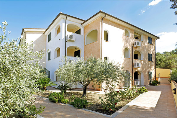 RESIDENCE IL BORGO - Orosei (NU) Appartamenti fino a 5 letti nella costa di Orosei