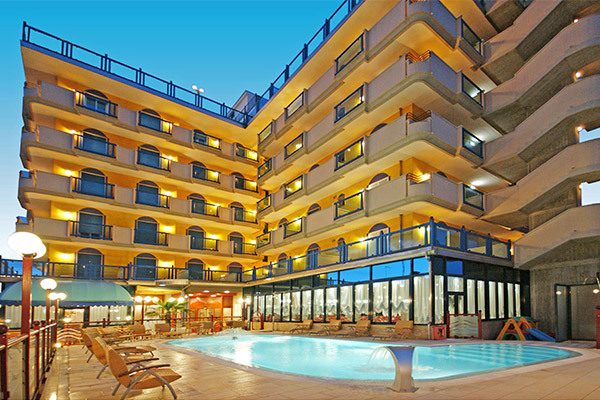 HOTEL BRIONI 4* - Jesolo (VE) Ottima posizione, spiaggia inclusa
