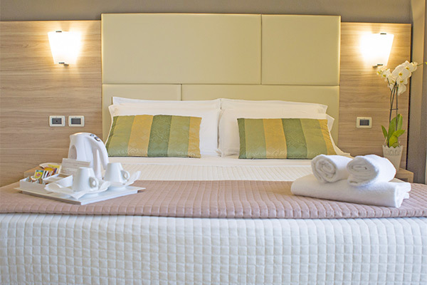 HOTEL PRESTIGE 3* - Montesilvano (PE) Accogliente 3* a conduzione familiare