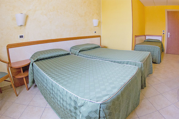 HOTEL PRESTIGE 3* - Montesilvano (PE) Accogliente 3* a conduzione familiare