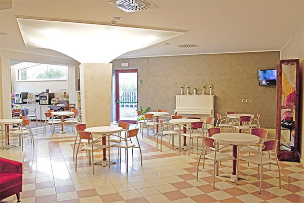 HOTEL PRESTIGE 3* - Montesilvano (PE) Accogliente 3* a conduzione familiare