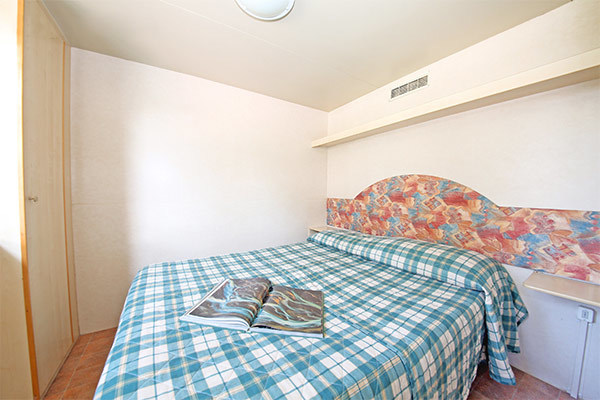 CAMPING SAN BENEDETTO VECCHIO MULINO 4* - Peschiera del Garda (VR) Soggiorno in riva al lago, con ingresso a Gardaland