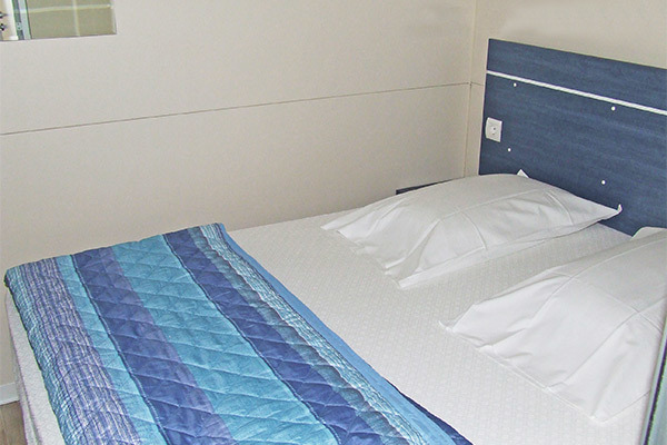 CAMPING SAN BENEDETTO VECCHIO MULINO 4* - Peschiera del Garda (VR) Soggiorno in riva al lago, con ingresso a Gardaland