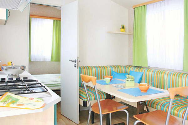 CAMPING SAN BENEDETTO VECCHIO MULINO 4* - Peschiera del Garda (VR) Soggiorno in riva al lago, con ingresso a Gardaland
