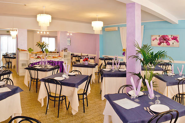 HOTEL MILANO 3* - Gatteo a Mare (FC) A 250 metri dal mare