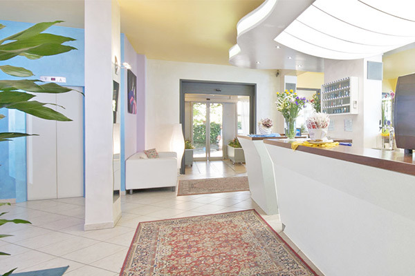 HOTEL MILANO 3* - Gatteo a Mare (FC) A 250 metri dal mare