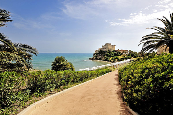 NICOLAUS CLUB PRIME FALCONARA RESORT 4* - Butera (CL) Sulla costa meridionale della Sicilia