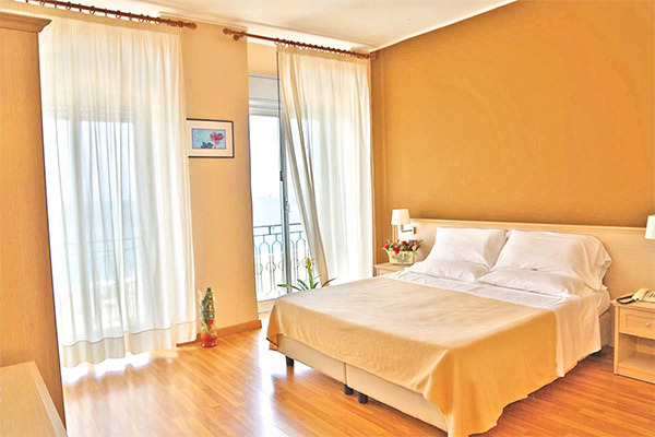 HOTEL CLUB PARK PHILIP 3* - Patti (ME) Il sapore del sole e del mare di Sicilia