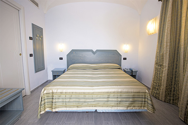 HOTEL TERME SAINT RAPHAEL 4* - Ischia (NA) Romantica vista panoramica