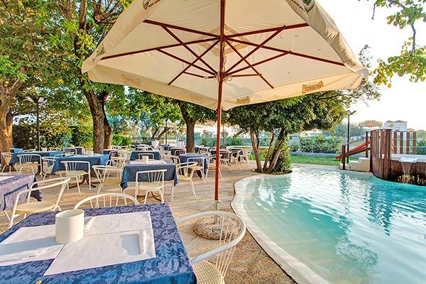 CLUB HOTEL AURELIO & ERITREA 3* - Cesenatico (FC) Elegante struttura fronte mare