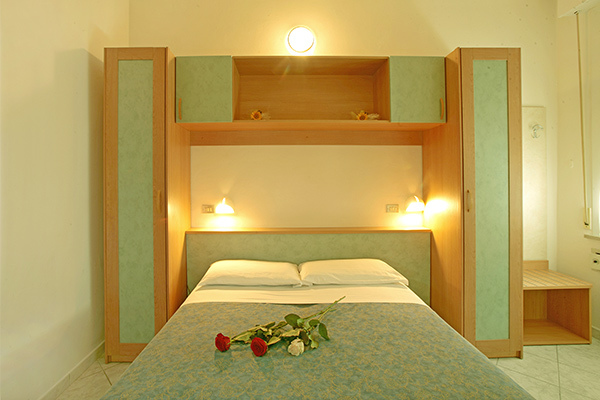 CLUB HOTEL AURELIO & ERITREA 3* - Cesenatico (FC) Elegante struttura fronte mare