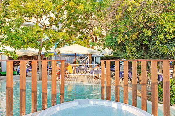 CLUB HOTEL AURELIO & ERITREA 3* - Cesenatico (FC) Elegante struttura fronte mare