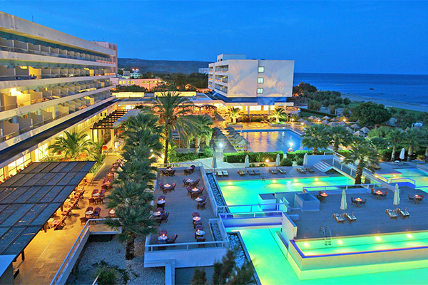 NICOLAUS CLUB BLUE SEA BEACH RESORT 4*S - Kalithea (Rodi - Grecia) Resort di qualità su una suggestiva spiagga