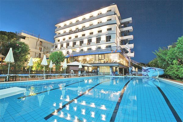 HOTEL EUR 3* - Lido di Camaiore (LU) ACCOGLIENTE STRUTTURA IDEALE PER FAMIGLIE